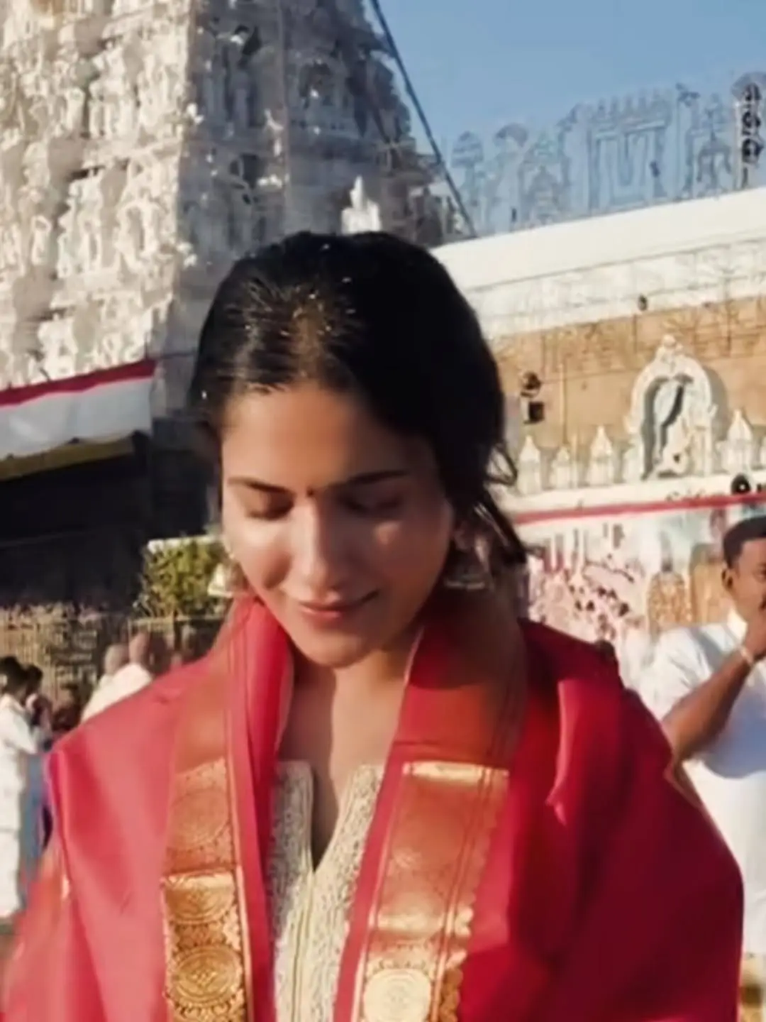 Bollywood heroine Ruhani Sharma went to Tirumala