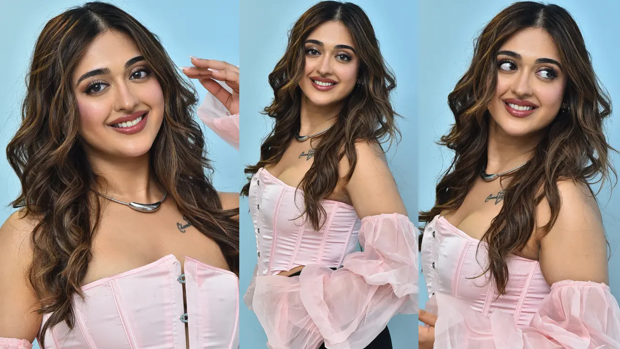 Cult movie beauty Gayatri Bharadwaj photos viral