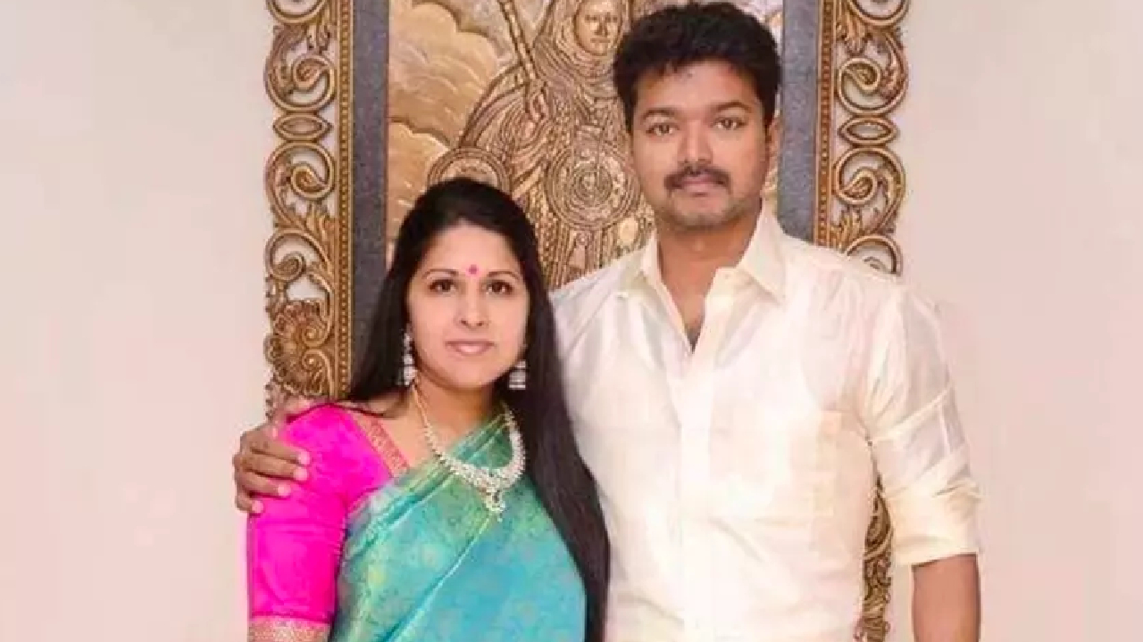 Breaking: ఎన్నికలకు ముందు విజయ్ కు షాక్.. విడాకుల కోసం కోర్టుకెళ్లిన భార్య