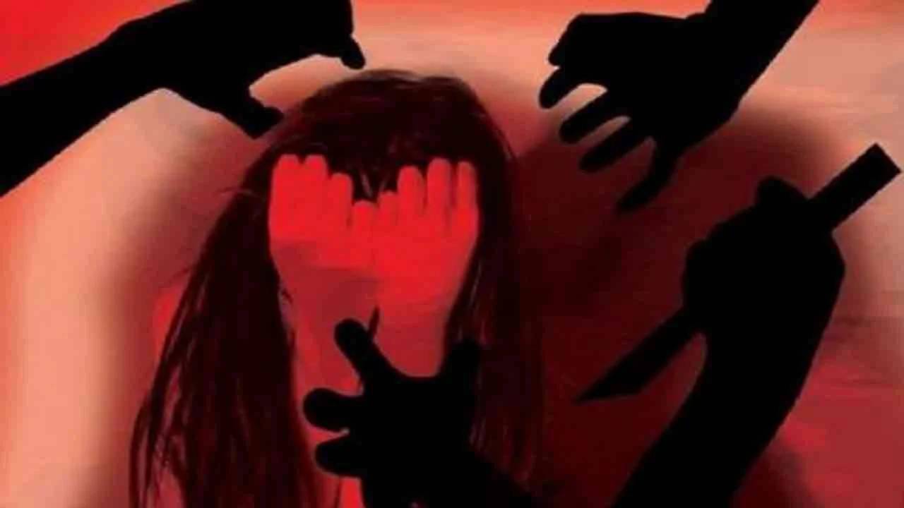 Narsingi : నార్సింగిలో దారుణం.. బాలికకు గంజాయి ఇచ్చి.. మత్తులో ఉండగా రేప్ చేసిన రౌడీషీటర్లు