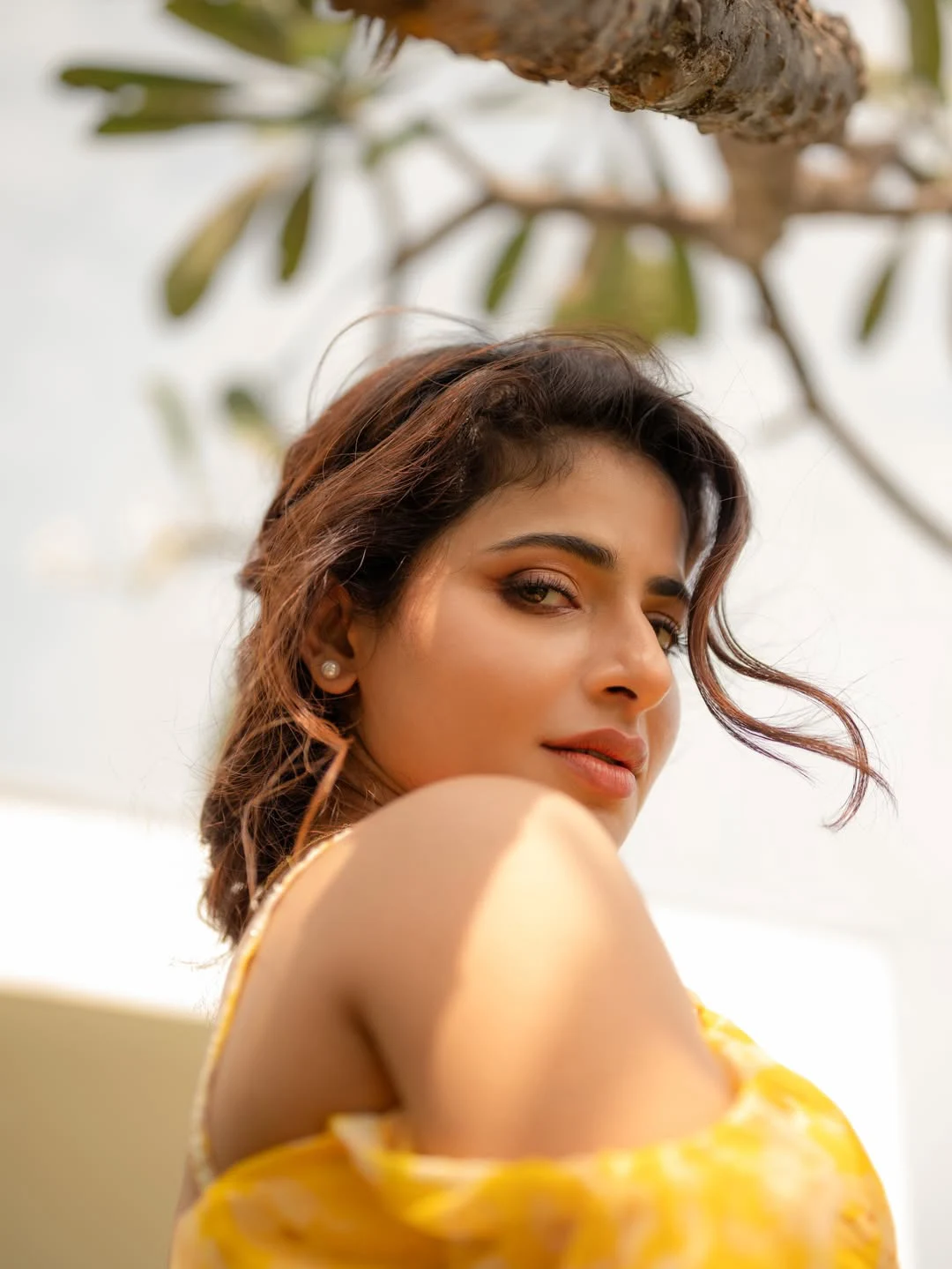 Iswarya Menon Stunning Looks