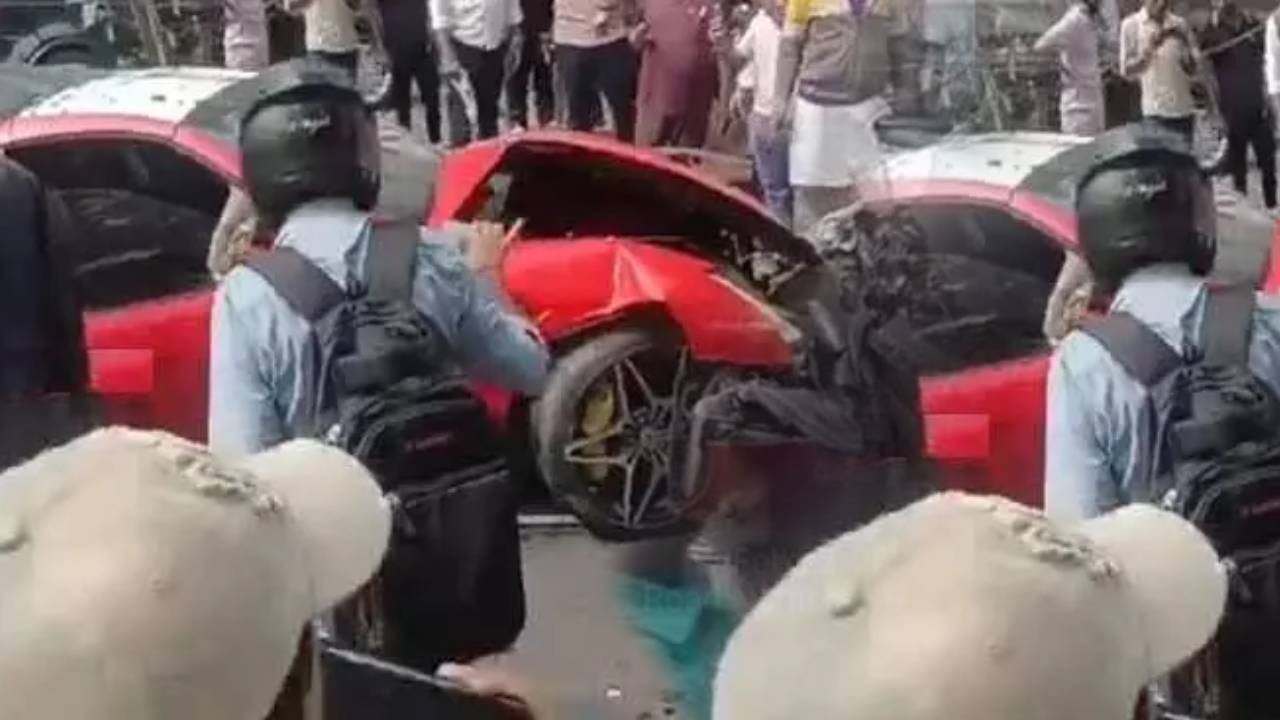 Car Accident : జూబ్లీహిల్స్‌లో ఘోర రోడ్డుప్రమాదం.. ఫెరారీ కారు బీభత్సం.. తక్కుతుక్కైంది..