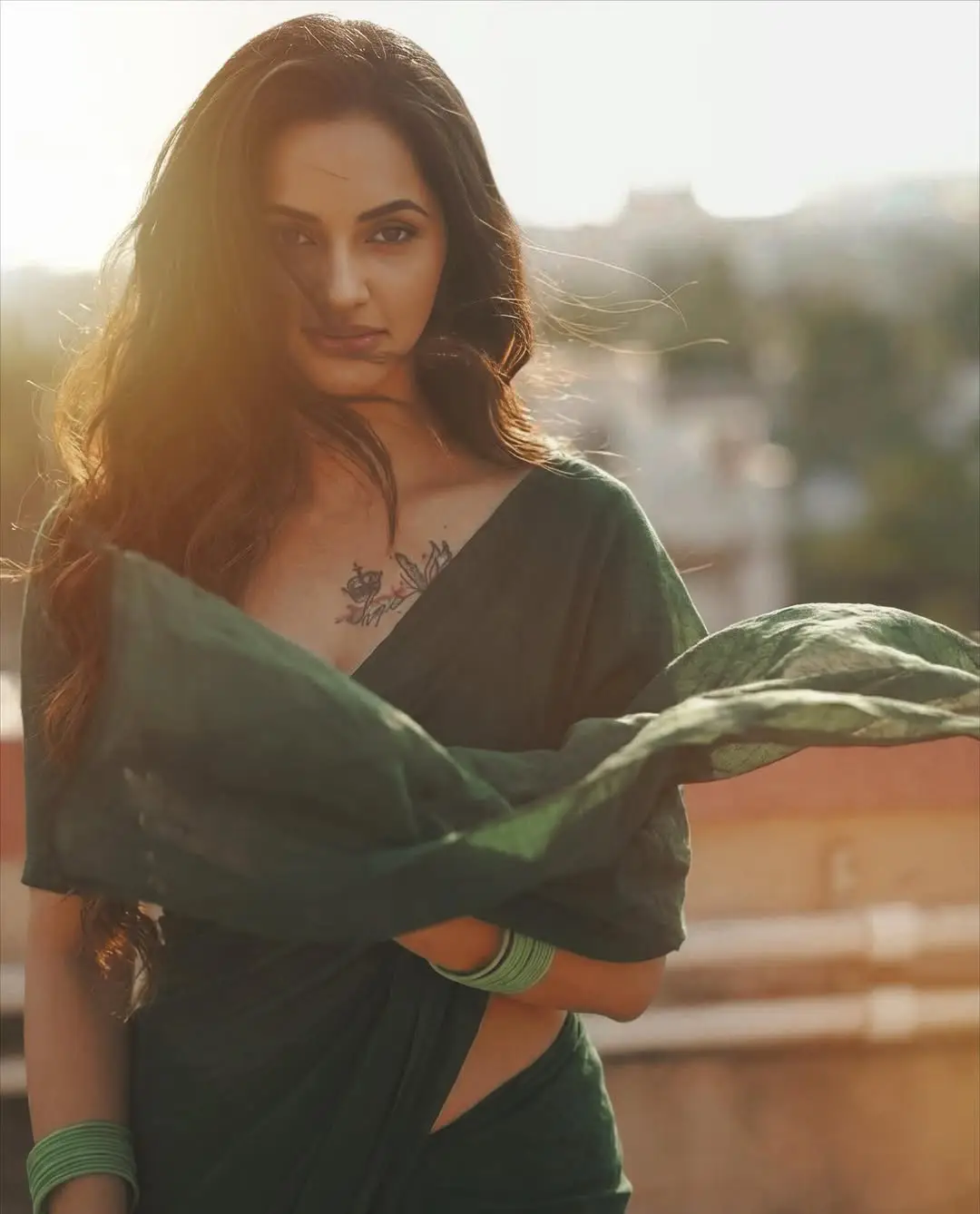 Jyoti Poorvaj hot photos in saree (1)