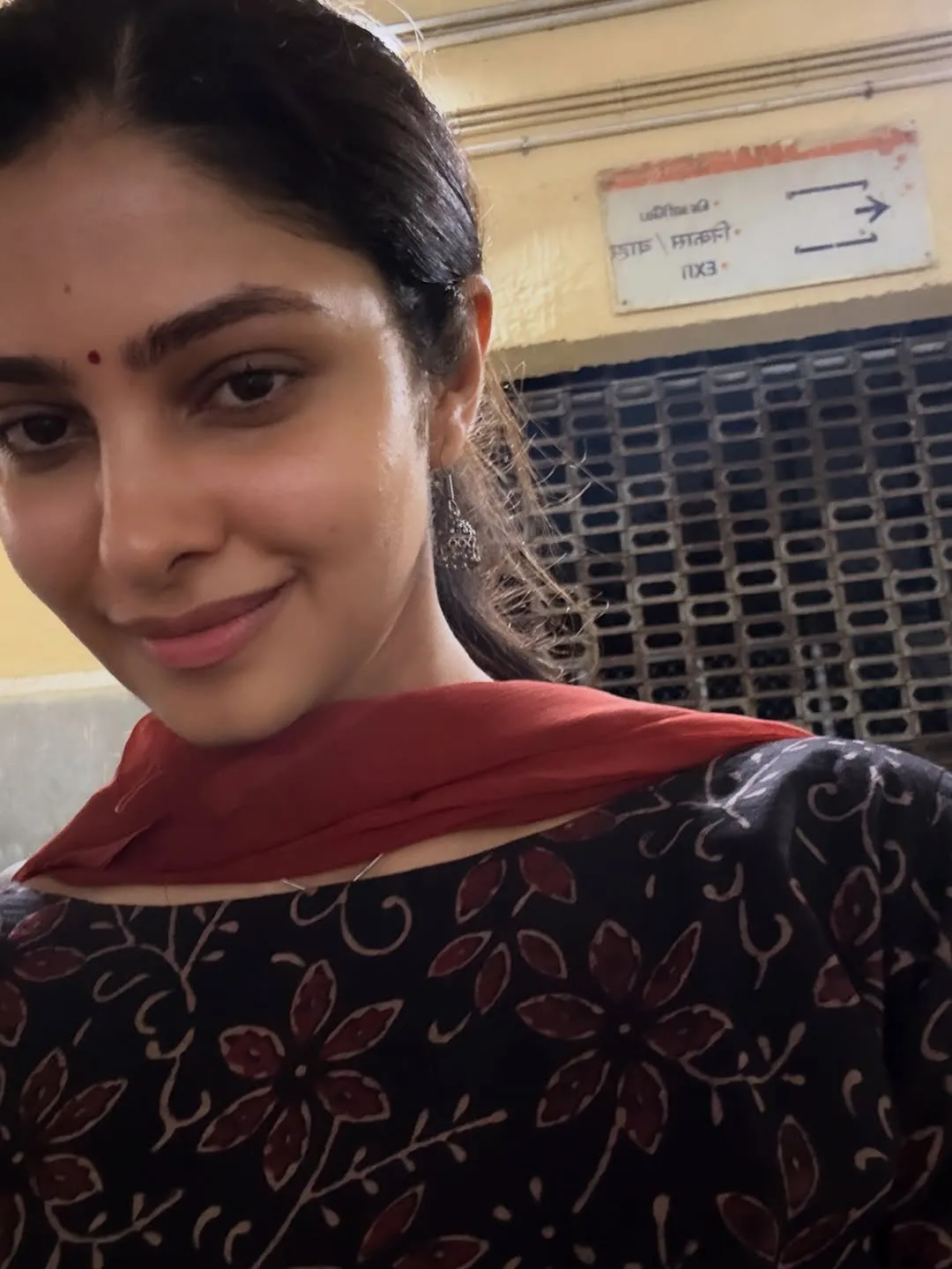 Manasa Varanasi Shares Couple Friendly Working Stills