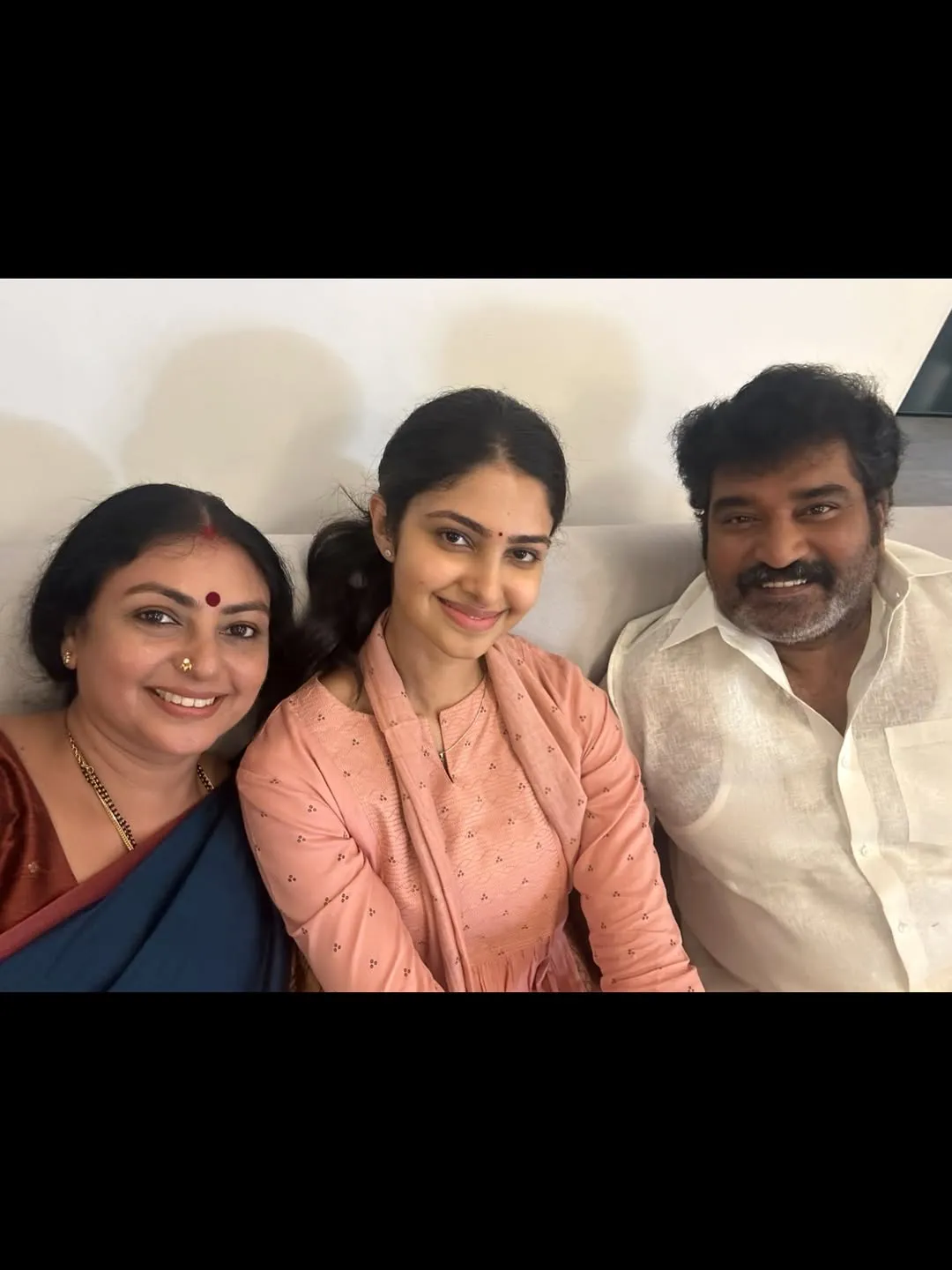 Manasa Varanasi Shares Couple Friendly Working Stills