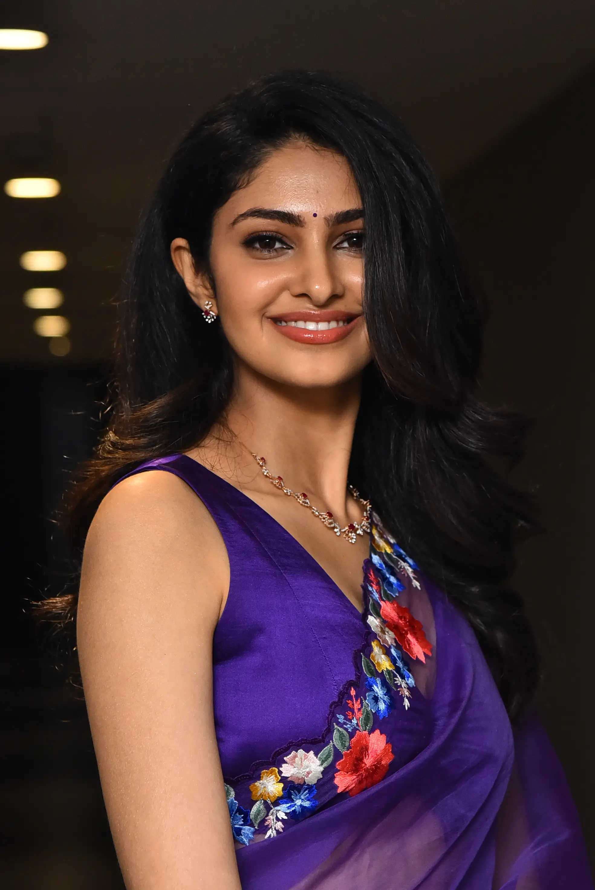 Manasa Varanasi at couple friendly movie trailer release event. (1)