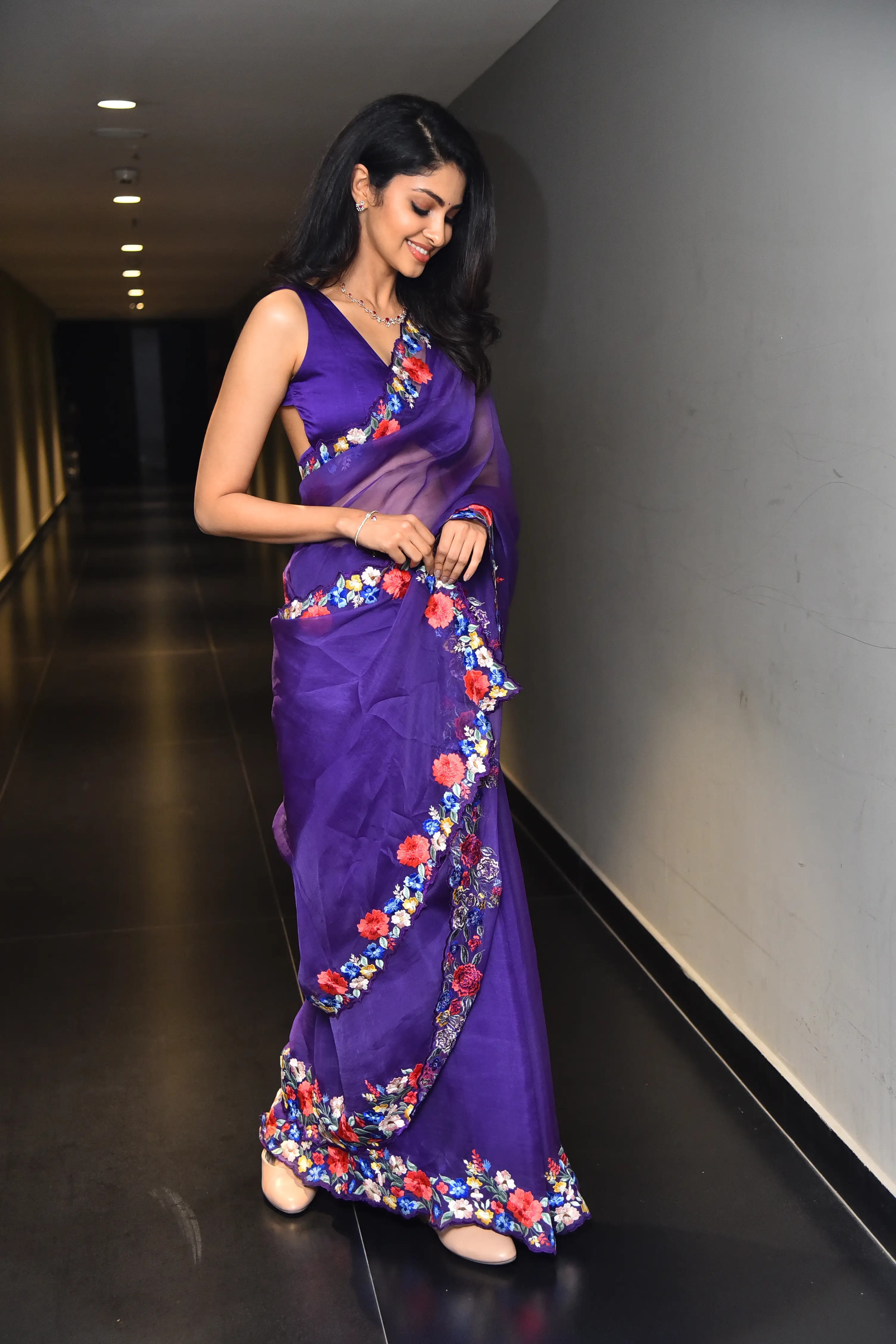 Manasa Varanasi at couple friendly movie trailer release event. (1)