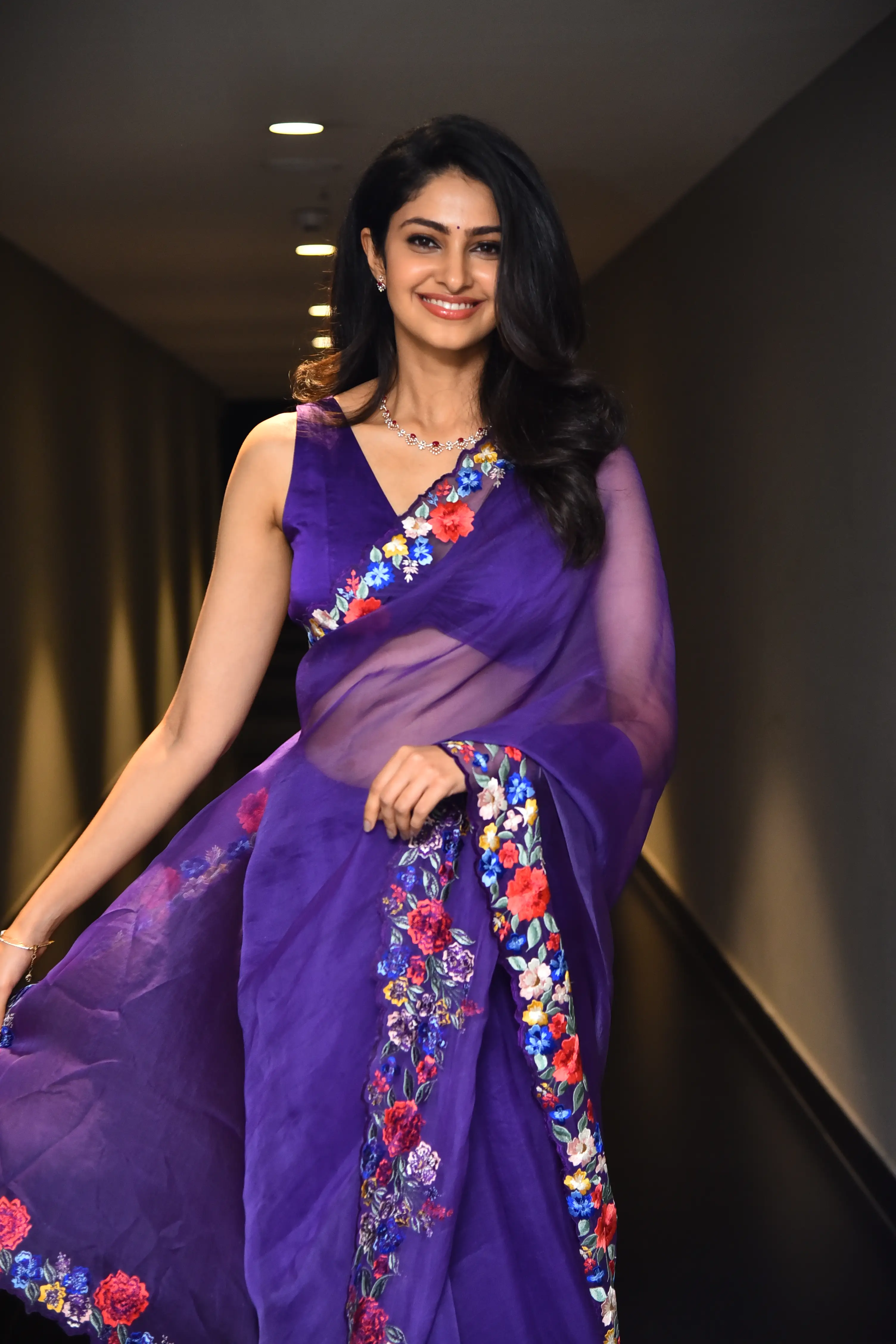 Manasa Varanasi at couple friendly movie trailer release event. (1)