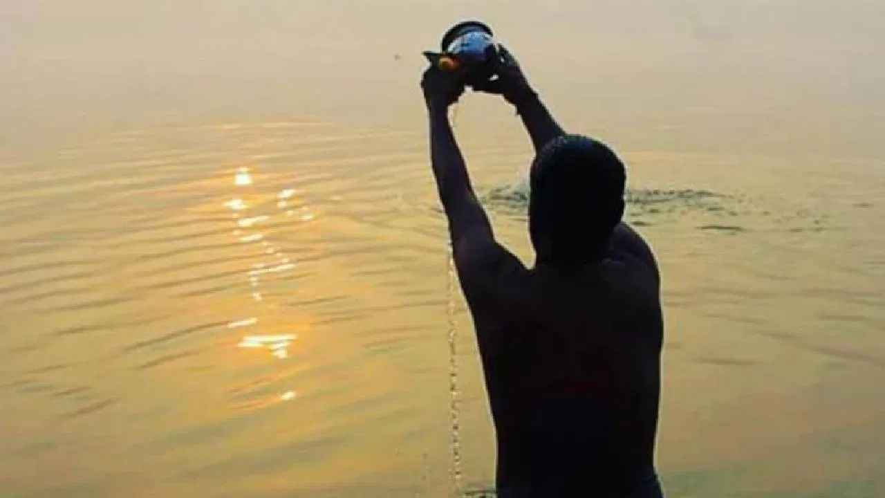 Mauni Amavasya 2026: నేడు మౌని అమావాస్య.. చాలా అరుదైన రోజు.. ఇలా చేస్తే శత్రు బాధలు తొలగిపోతాయి, ధన లాభం ఖాయం..!