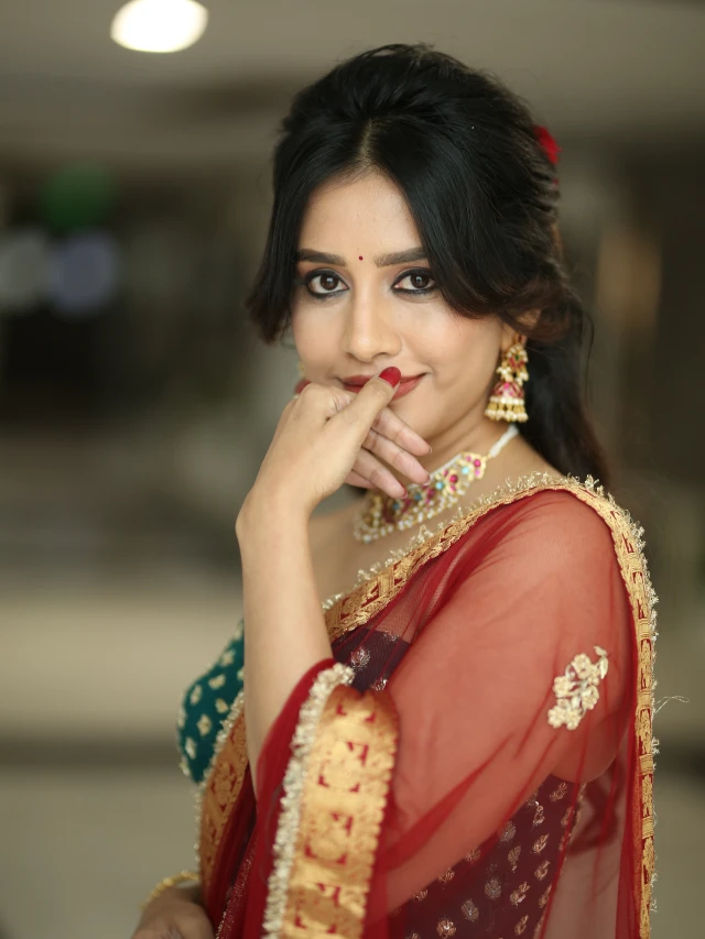 Nabha Natesh Stunning Looks like a Queen