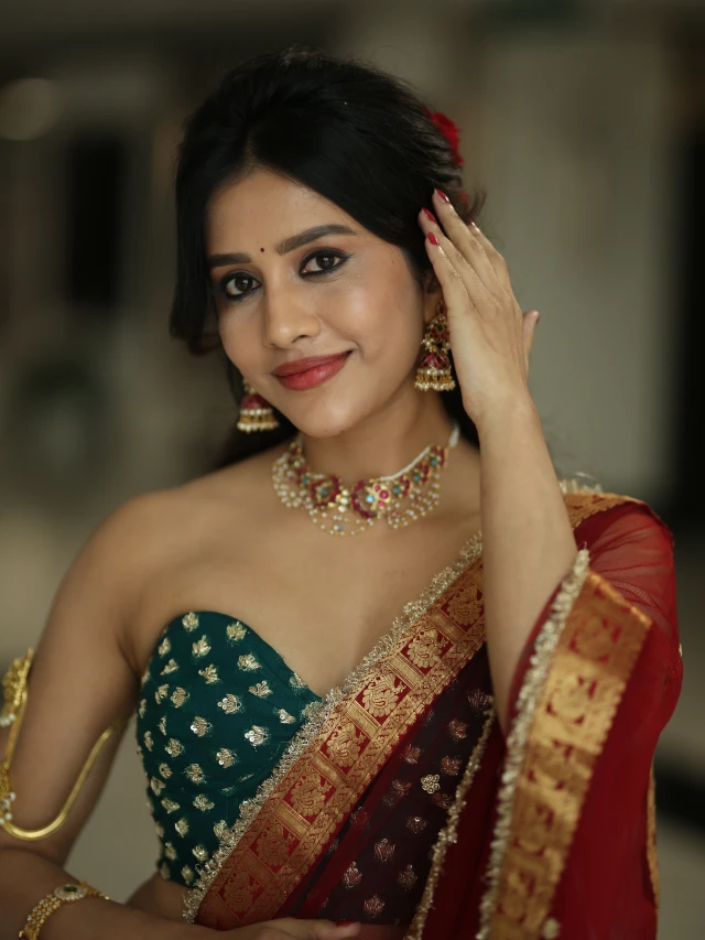 Nabha Natesh Stunning Looks like a Queen