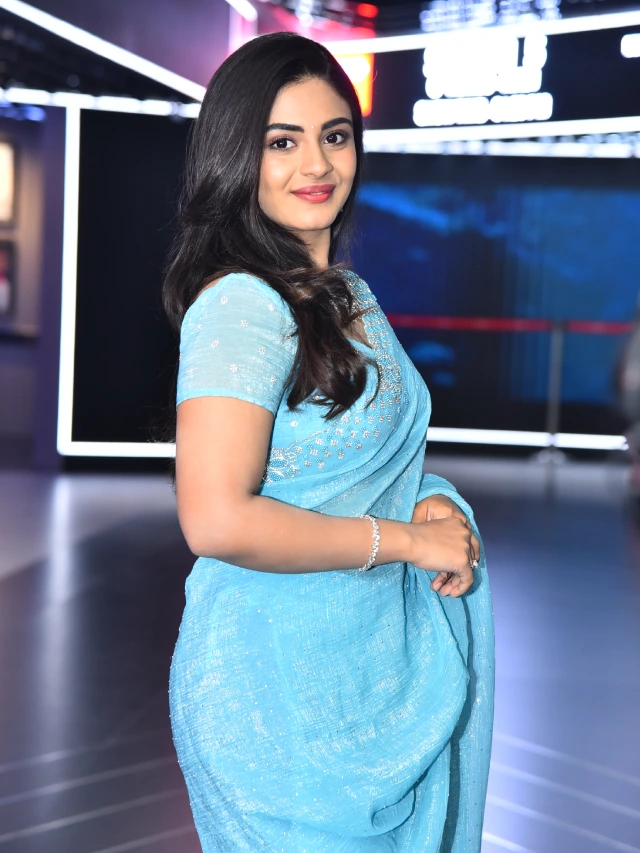 Nayan Sarika Cute Photos in Vishnu Vinyasam Teaser Launch Event