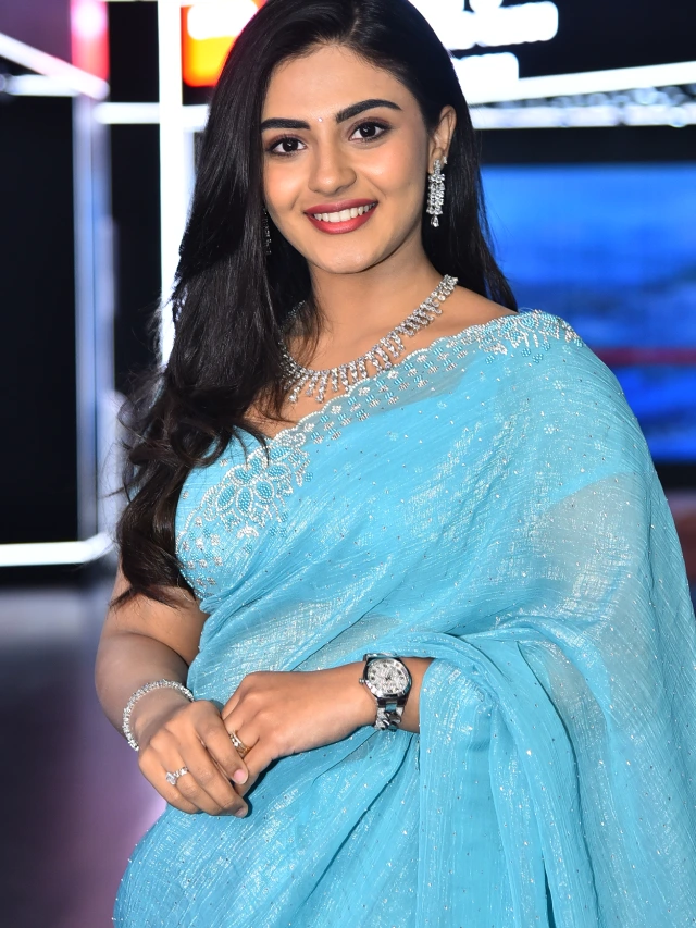 Nayan Sarika Cute Photos in Vishnu Vinyasam Teaser Launch Event