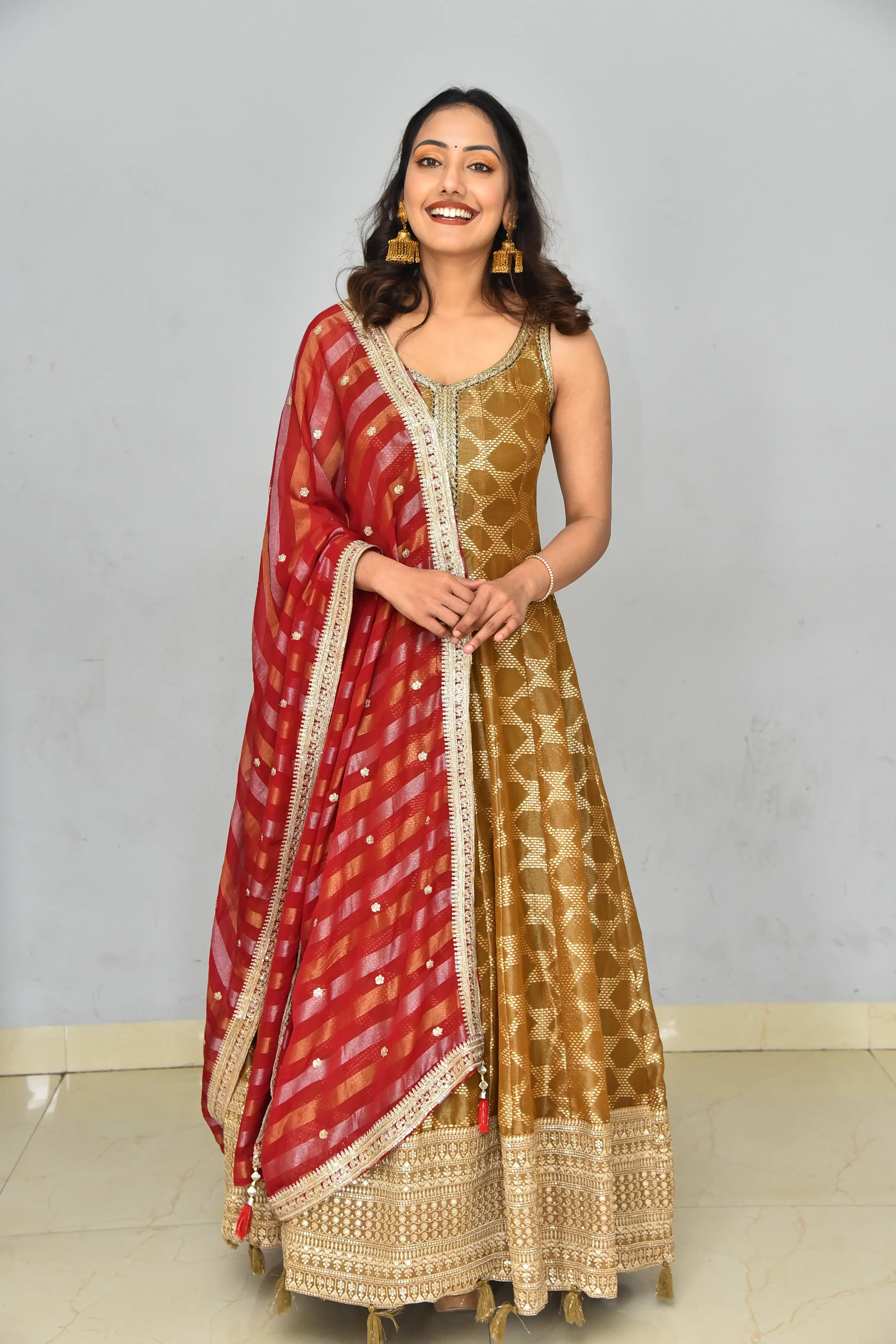 Nilave Movie Shreyasi Sen atest photos