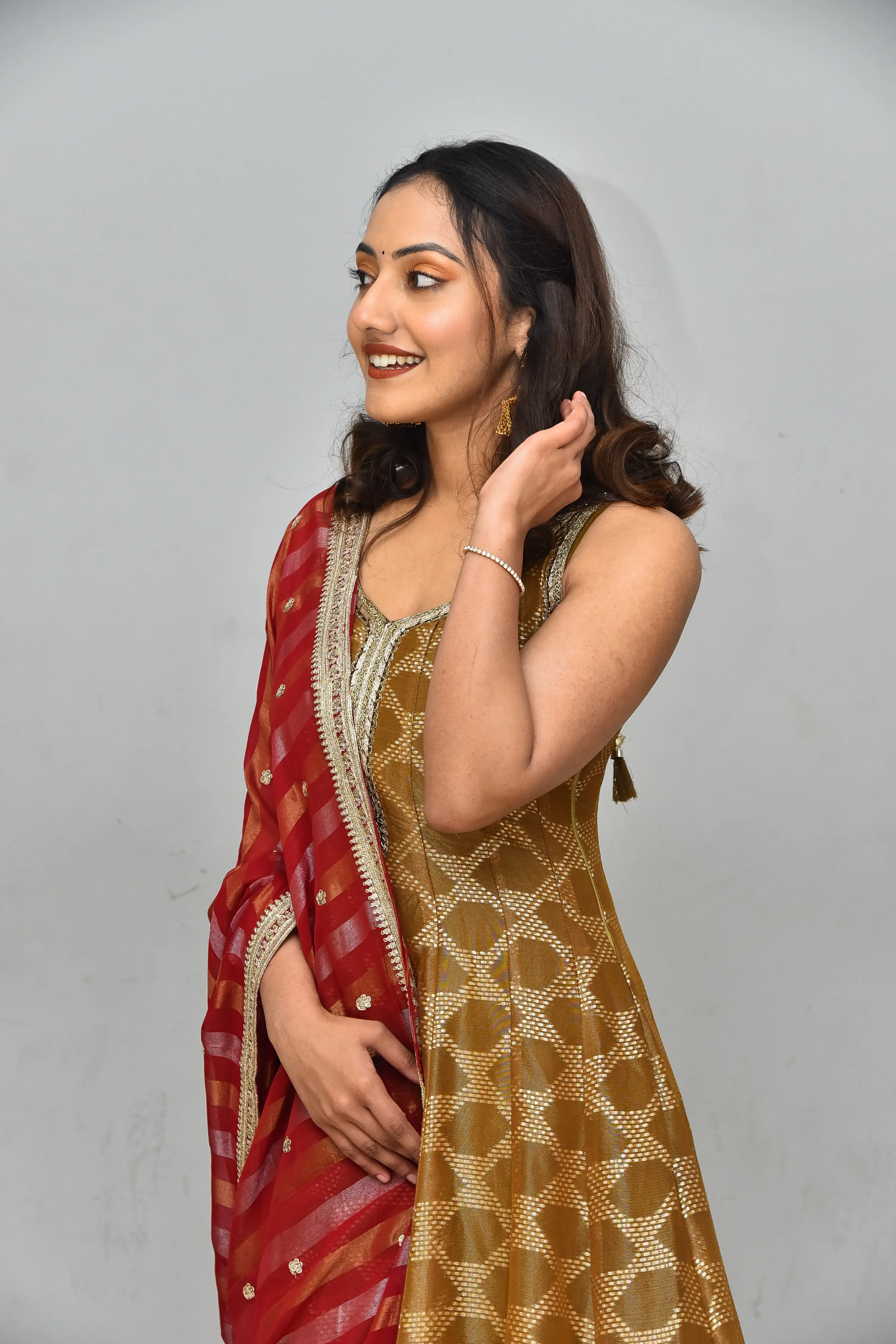 Nilave Movie Shreyasi Sen atest photos