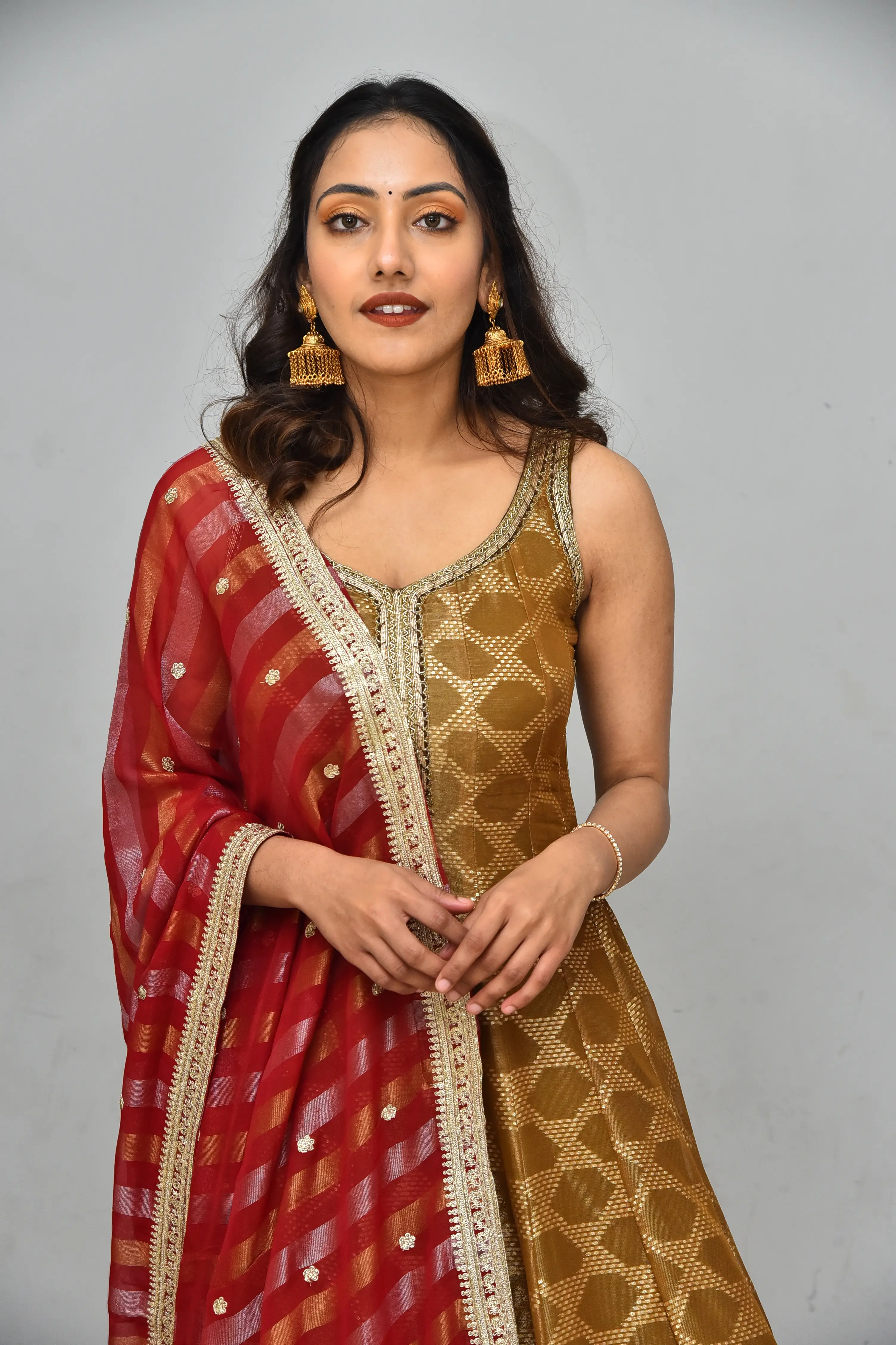 Nilave Movie Shreyasi Sen atest photos