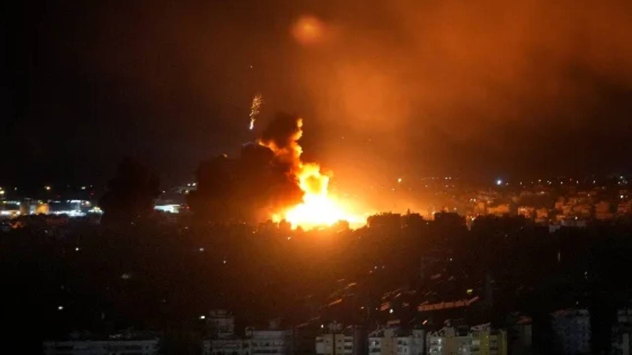 Pakistan : ఆఫ్ఘనిస్థాన్‌పై పాక్ ఆకస్మిక దాడులు.. మరోసారి ఇరు దేశాల మధ్య యుద్ధ వాతావరణం