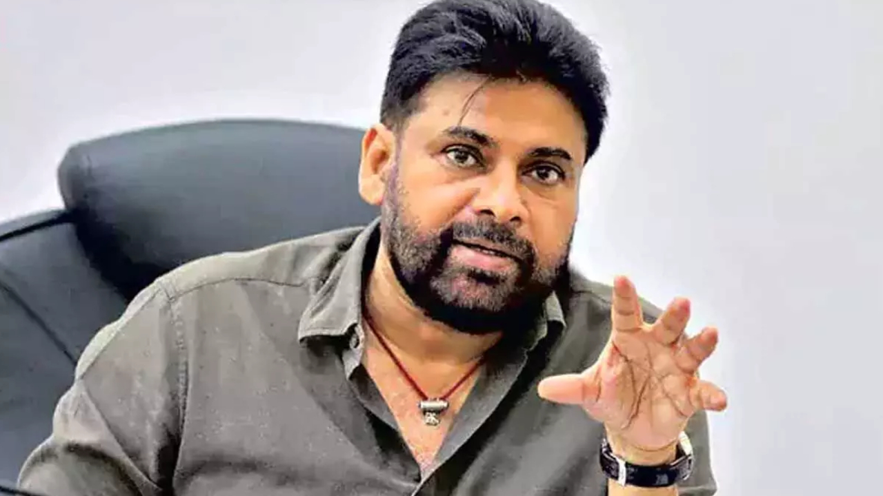 Pawan Kalyan: పవన్ ఫ్యాన్స్ కి బ్యాడ్ న్యూస్.. ఇక ఆ సినిమా ఇప్పట్లో లేనట్టే