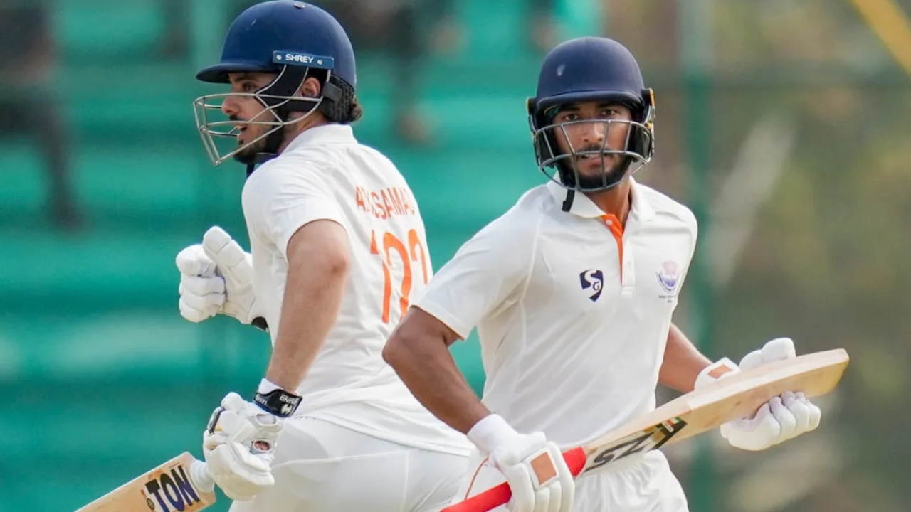 Ranji Trophy final : రంజీ ట్రోఫీ ఫైన‌ల్ మ్యాచ్‌.. జ‌మ్మూక‌శ్మీర్ 584 ఆలౌట్‌, ప్ర‌సిద్ధ్ కృష్ణ 5 వికెట్లు..