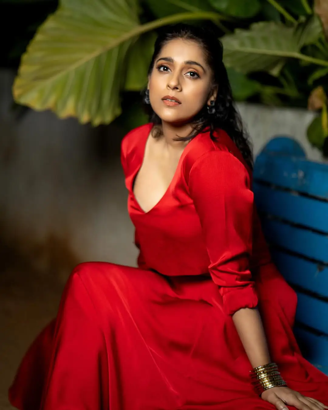 Rashmi Gautam latest glamour photos (2)
