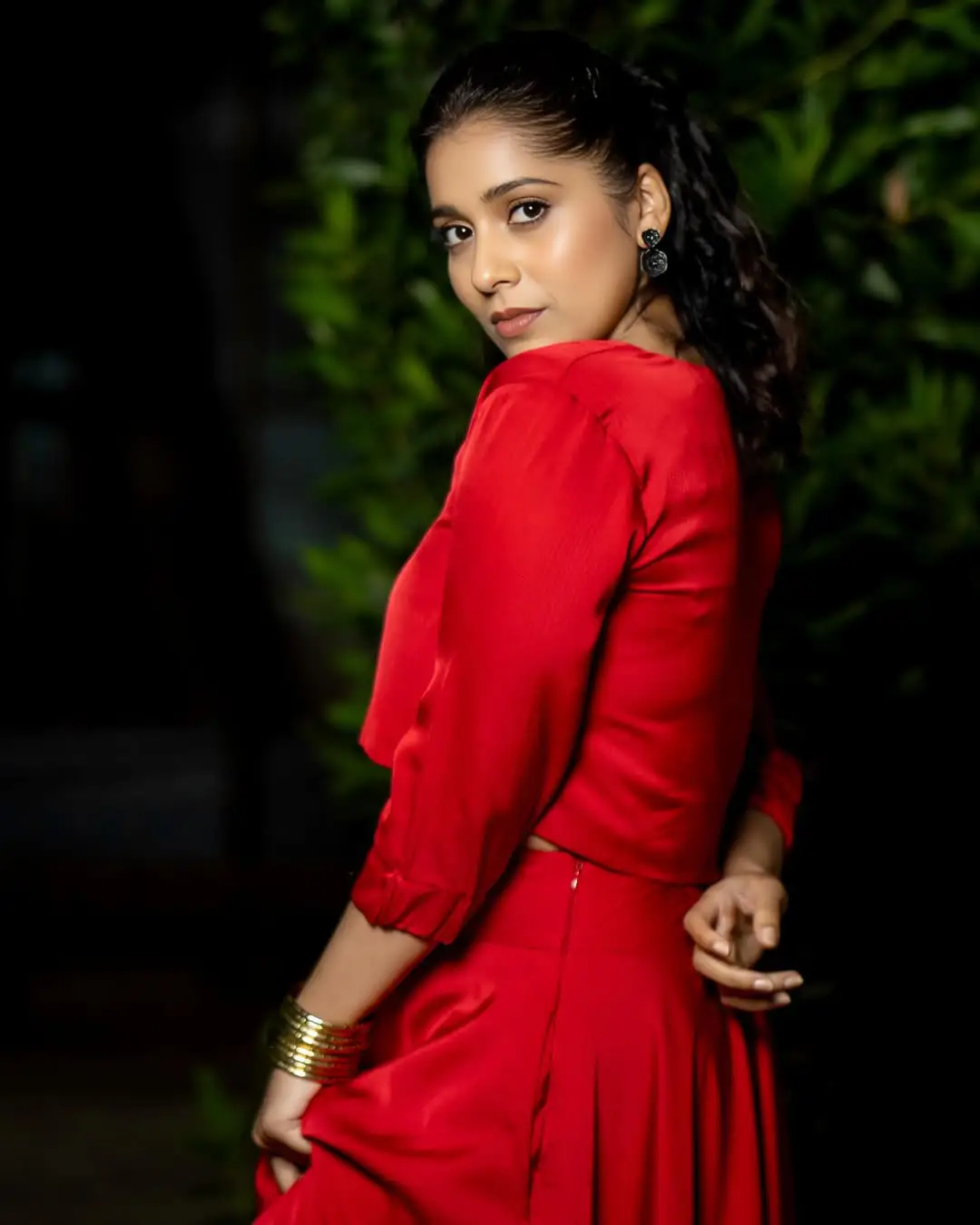 Rashmi Gautam latest glamour photos (2)