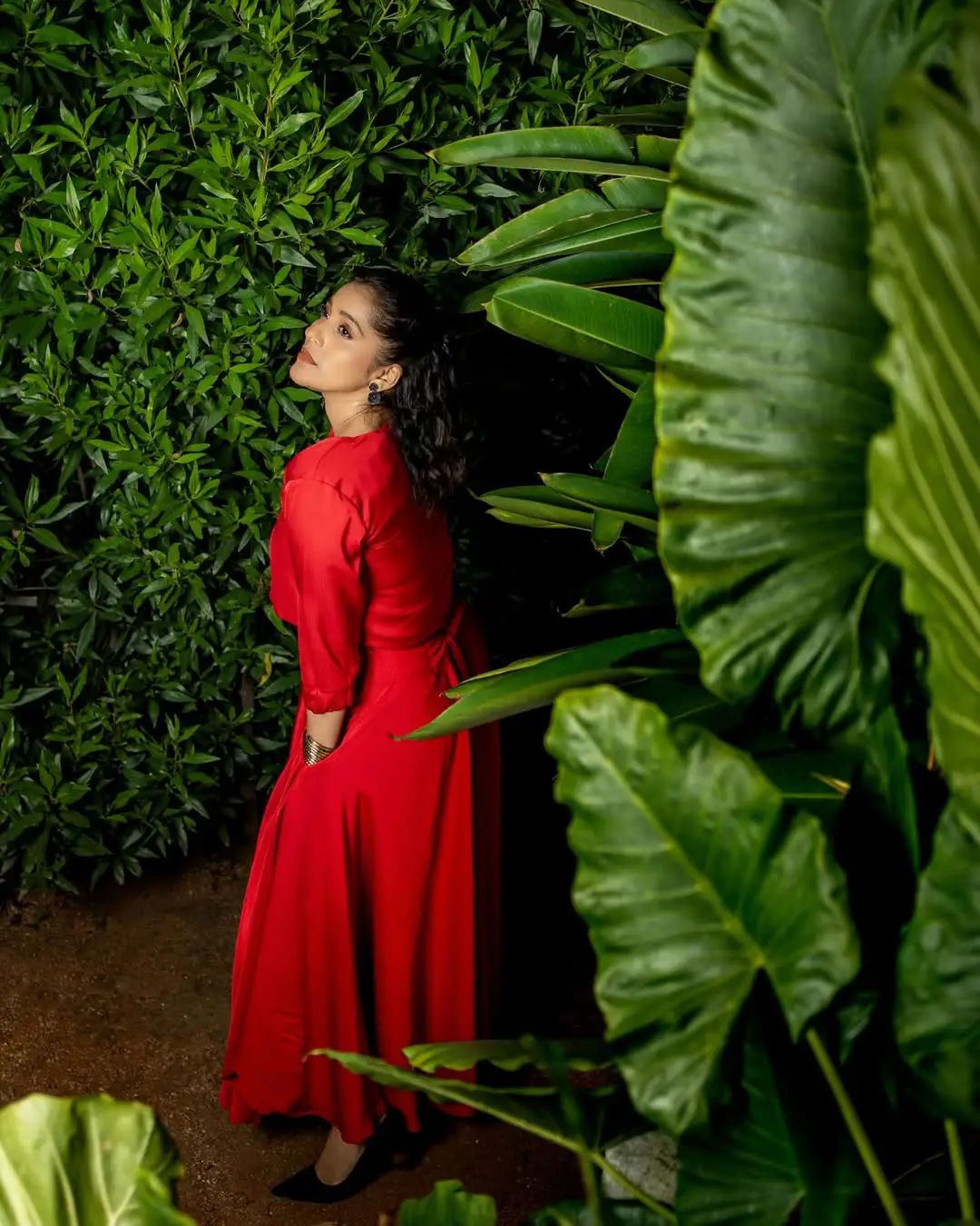 Rashmi Gautam latest glamour photos (2)