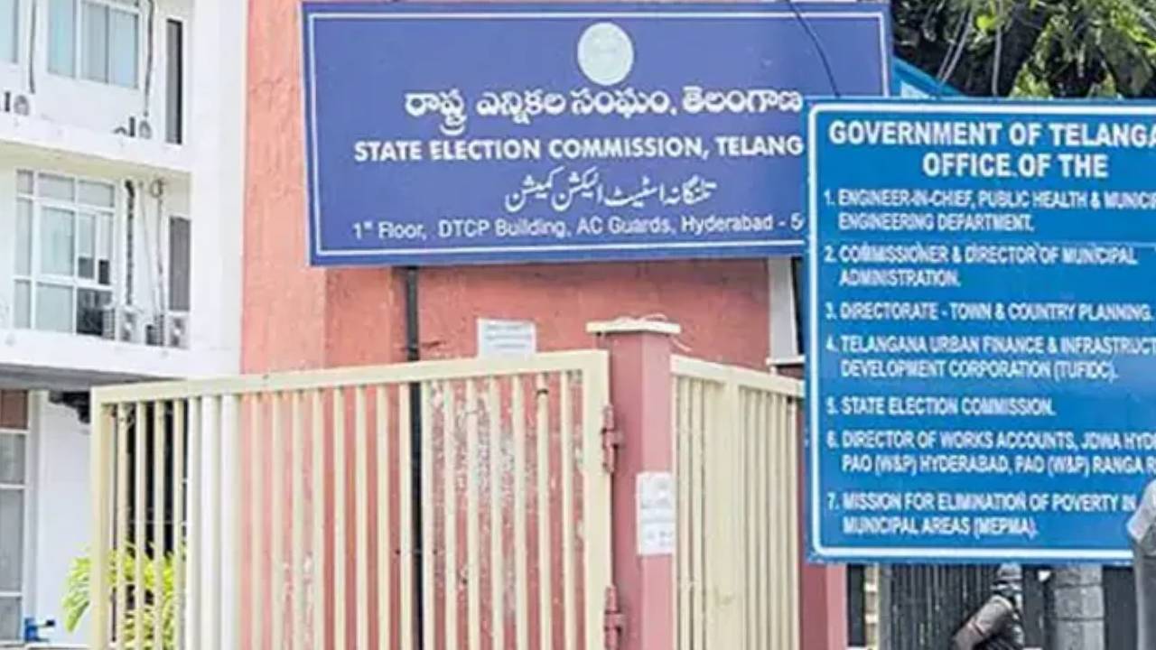 Municipal elections : ఎక్స్‌అఫీషియో సభ్యుల ఓటుపై ఎస్ఈసీ స్పష్టత.. ఎవరు ఎక్కడ ఓటు హక్కు వినియోగించుకోవాలంటే?