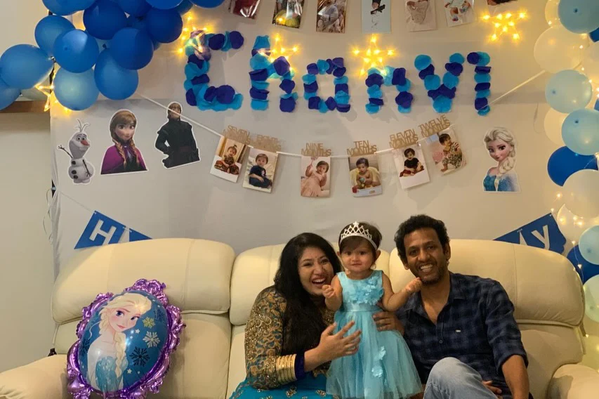 Sangavi Shares Cute Photos with Husband on Tenth Wedding Anniversary