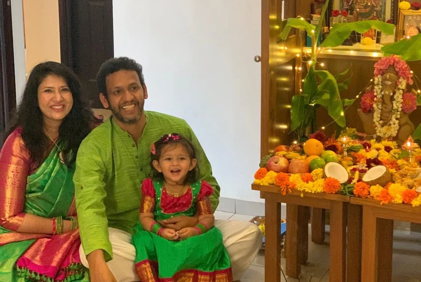 Sangavi Shares Cute Photos with Husband on Tenth Wedding Anniversary