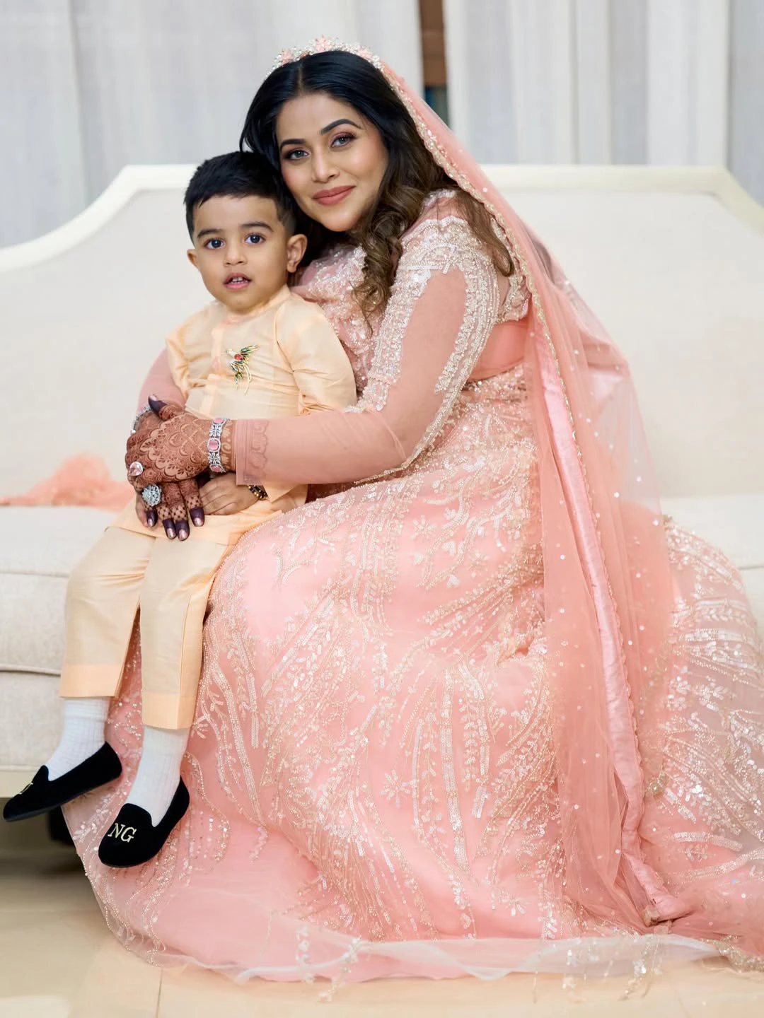 Shamna Kasim Shares Baby Bump Photos with Husband