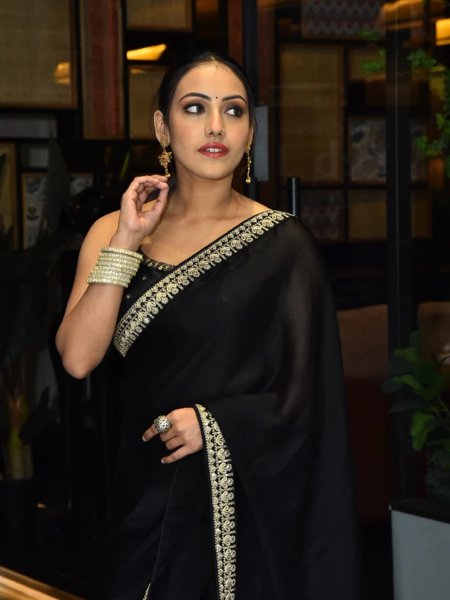 Doctor Shreyasi Sen Entry in Tollywood with Nilave Film