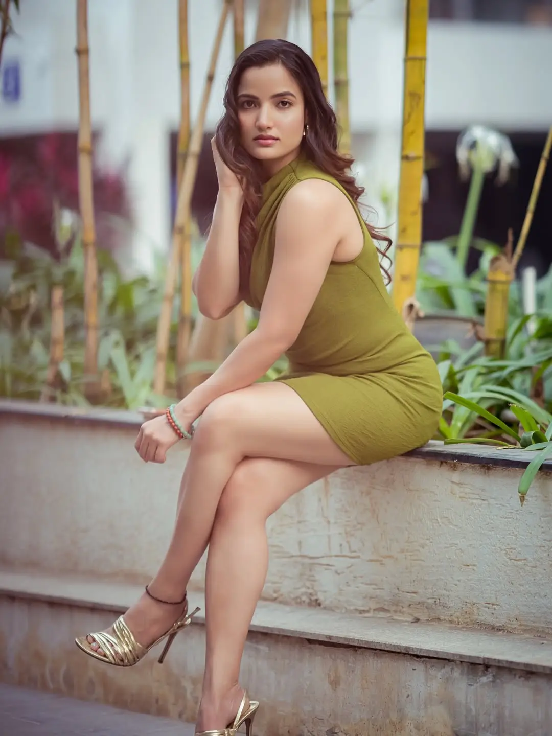 Siri Hanmanth latest glamour show (1)