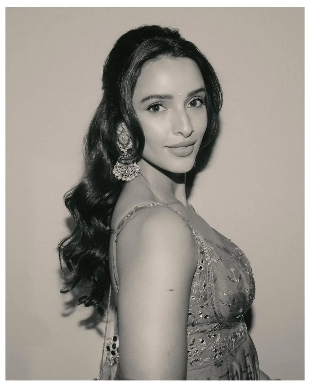 Spirited beauty Tripti Dimri latest photos (1)