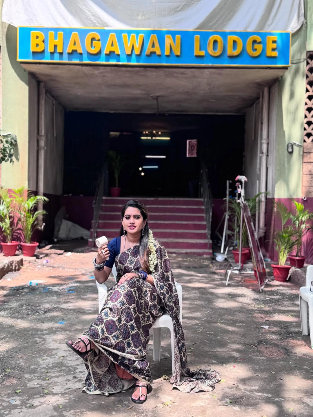 Anchor Sravanthi Chokarapu Shares Hey Balwanth Working Stills