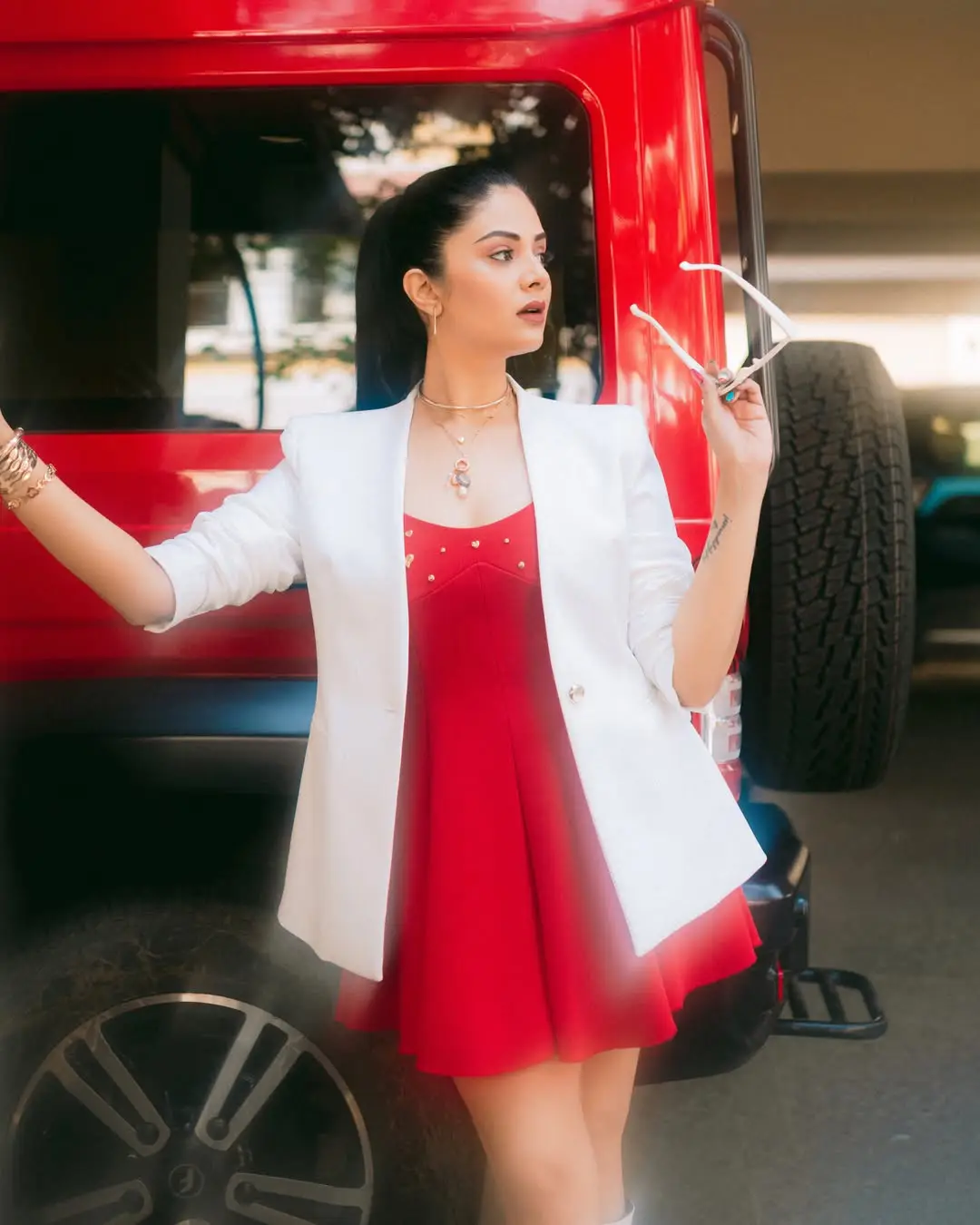 Sreemukhi trendy looks goes viral on social media