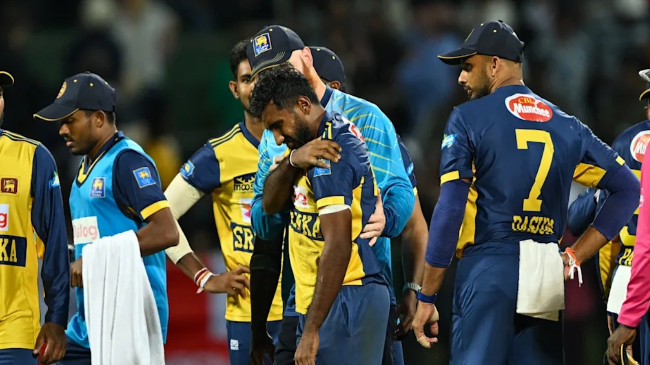 T20 World Cup 2026 : టీ20 ప్ర‌పంచ‌క‌ప్‌లో ఐర్లాండ్‌తో మ్యాచ్‌కు ముందు శ్రీలంక‌కు భారీ షాక్..