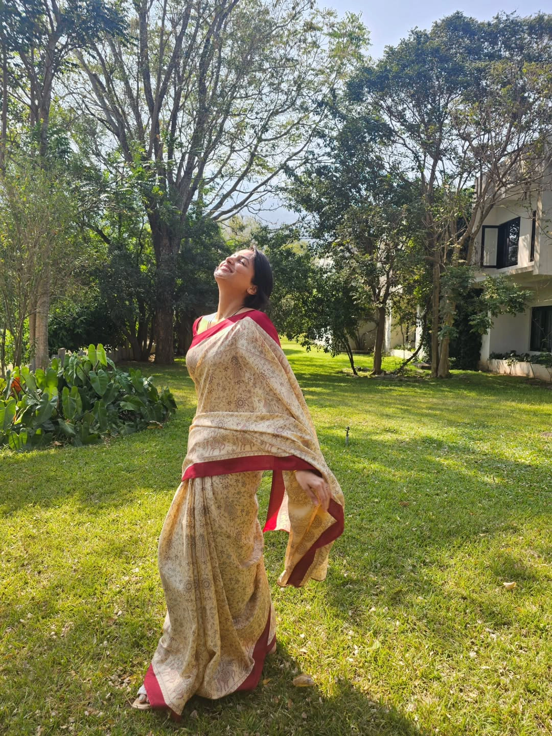 Srinidhi Shetty Cute Photos without Makeup