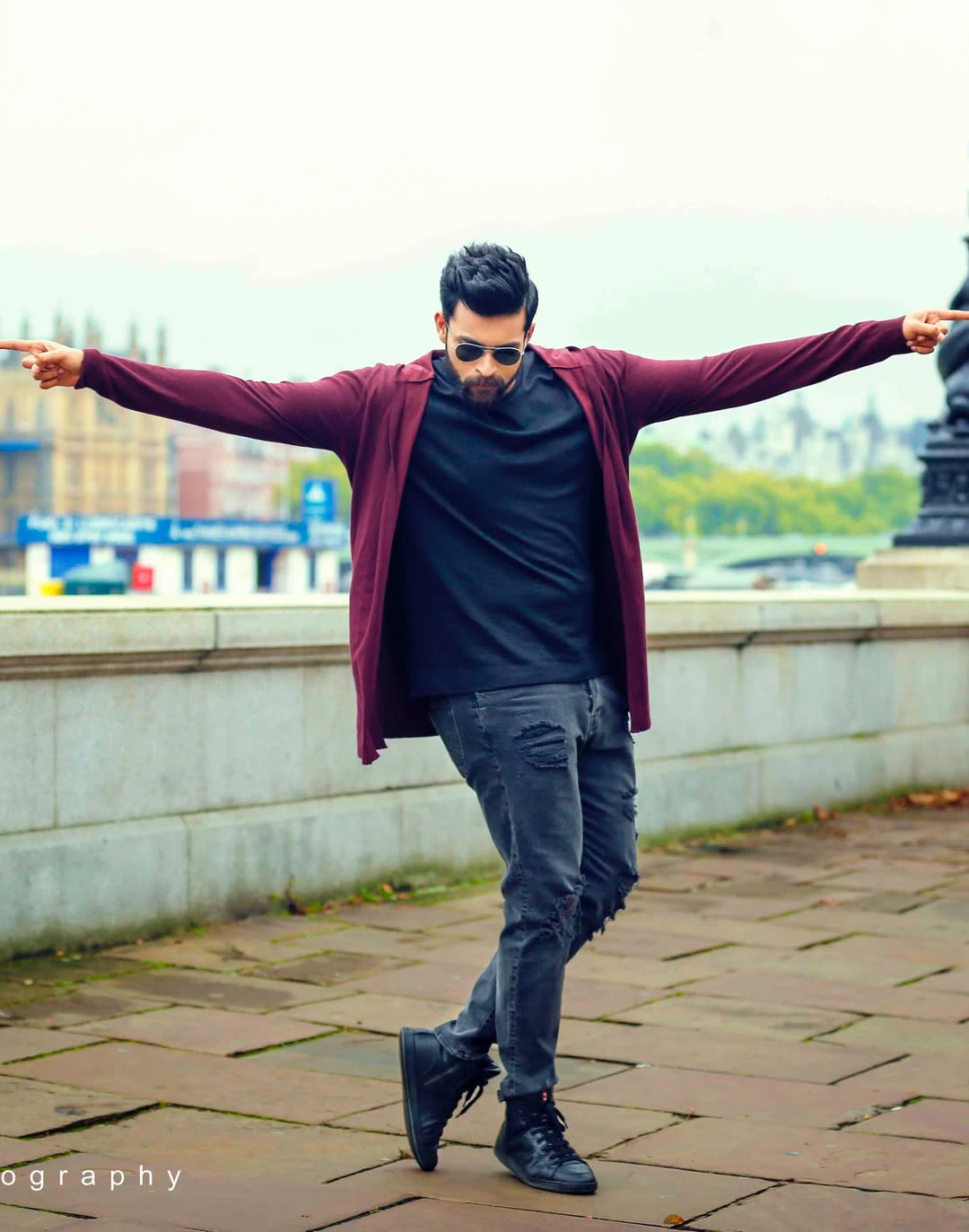 Varun Tej Shares Tholiprema Working Stills