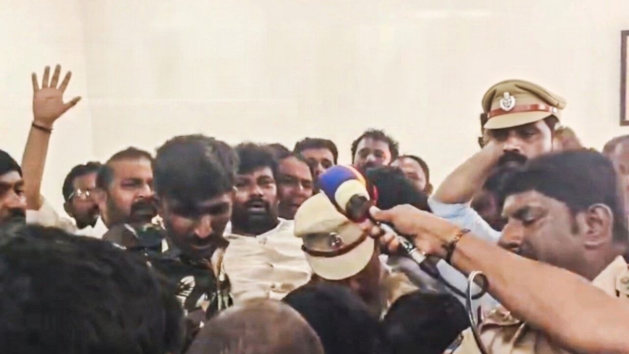 Video: తీవ్ర ఉద్రిక్తత మధ్య బాల్క సుమన్‌ అరెస్ట్‌.. కోర్టుకు తరలించిన పోలీసులు