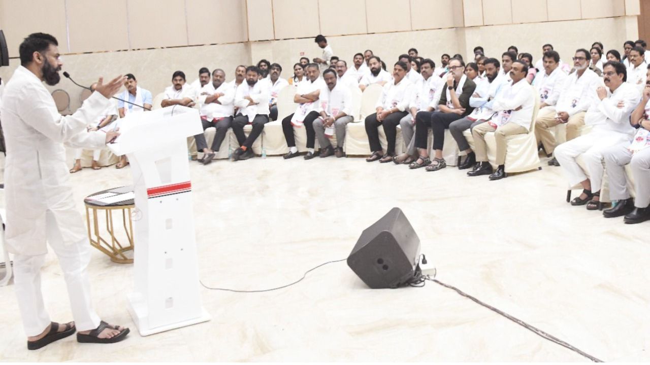 అన్నీ నేనే చూస్కోవాలా? పవన్‌ సైలెన్స్ బ్రేక్..! ఇకపై ఏం జరగనుంది?