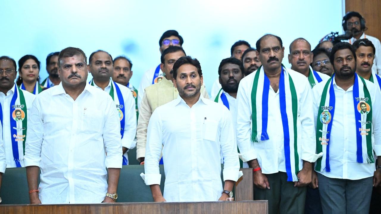 వచ్చారు.. వెళ్లారు.. వైసీపీకి ఏఐ అటెండెన్స్ టెన్షన్..!
