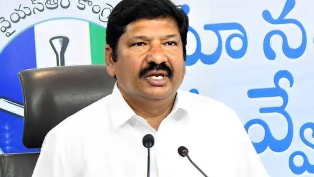 మాజీ మంత్రి జోగి రమేశ్‌పై కేసు నమోదు