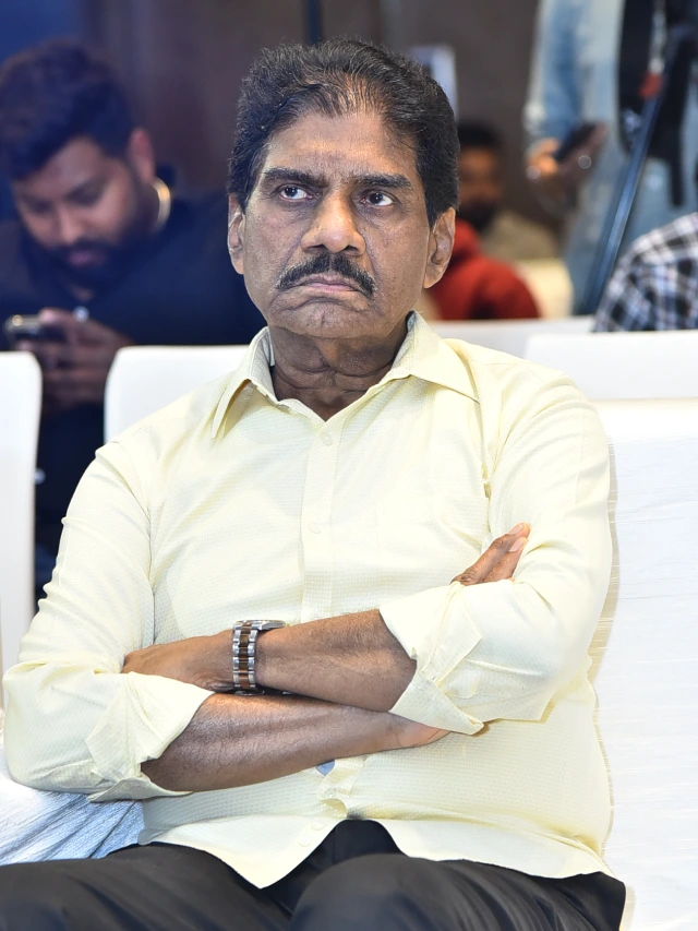 Sree Vishnu Nayan Sarika Vishnu Vinyasam Pre Release Event