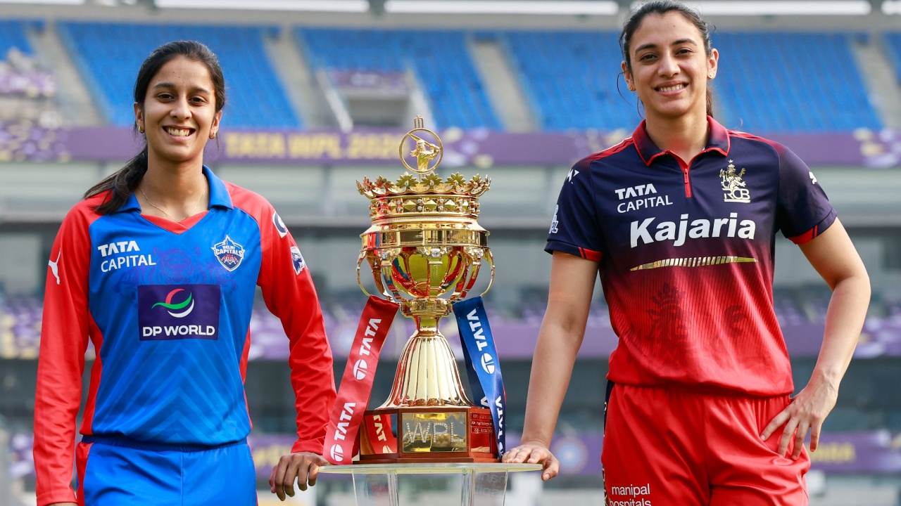 WPL 2026 : ఆర్‌సీబీ వ‌ర్సెస్ ఢిల్లీ ఫైన‌ల్ మ్యాచ్‌.. హెడ్‌-టు-హెడ్, పిచ్ రిపోర్టు..