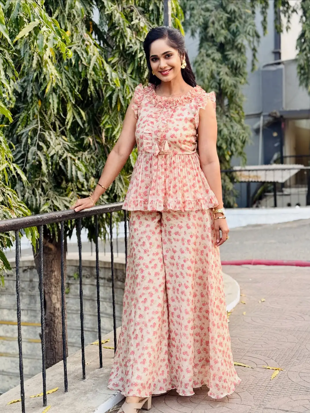 amardeep wife tejaswini latest cute photos