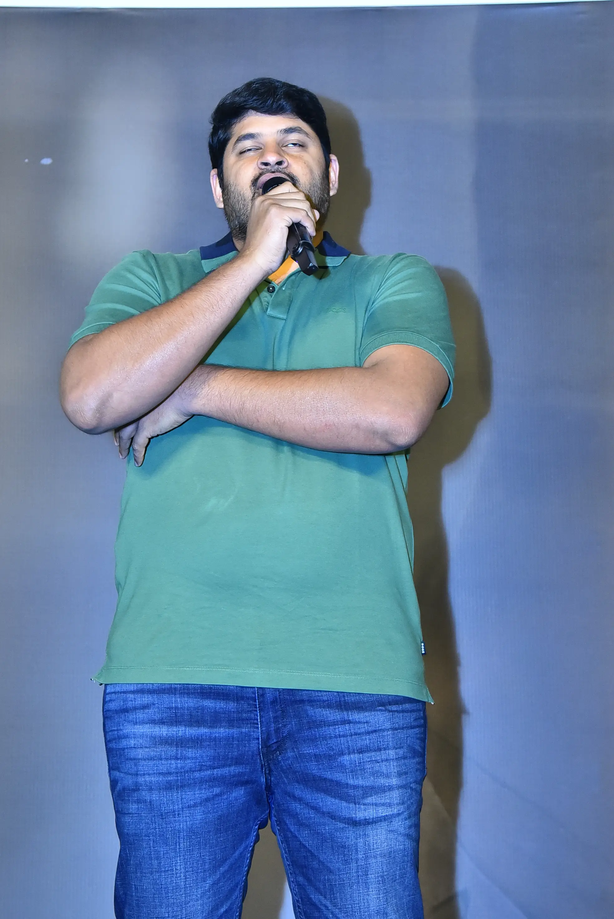 couple friendly movie trailer release event photos (1)