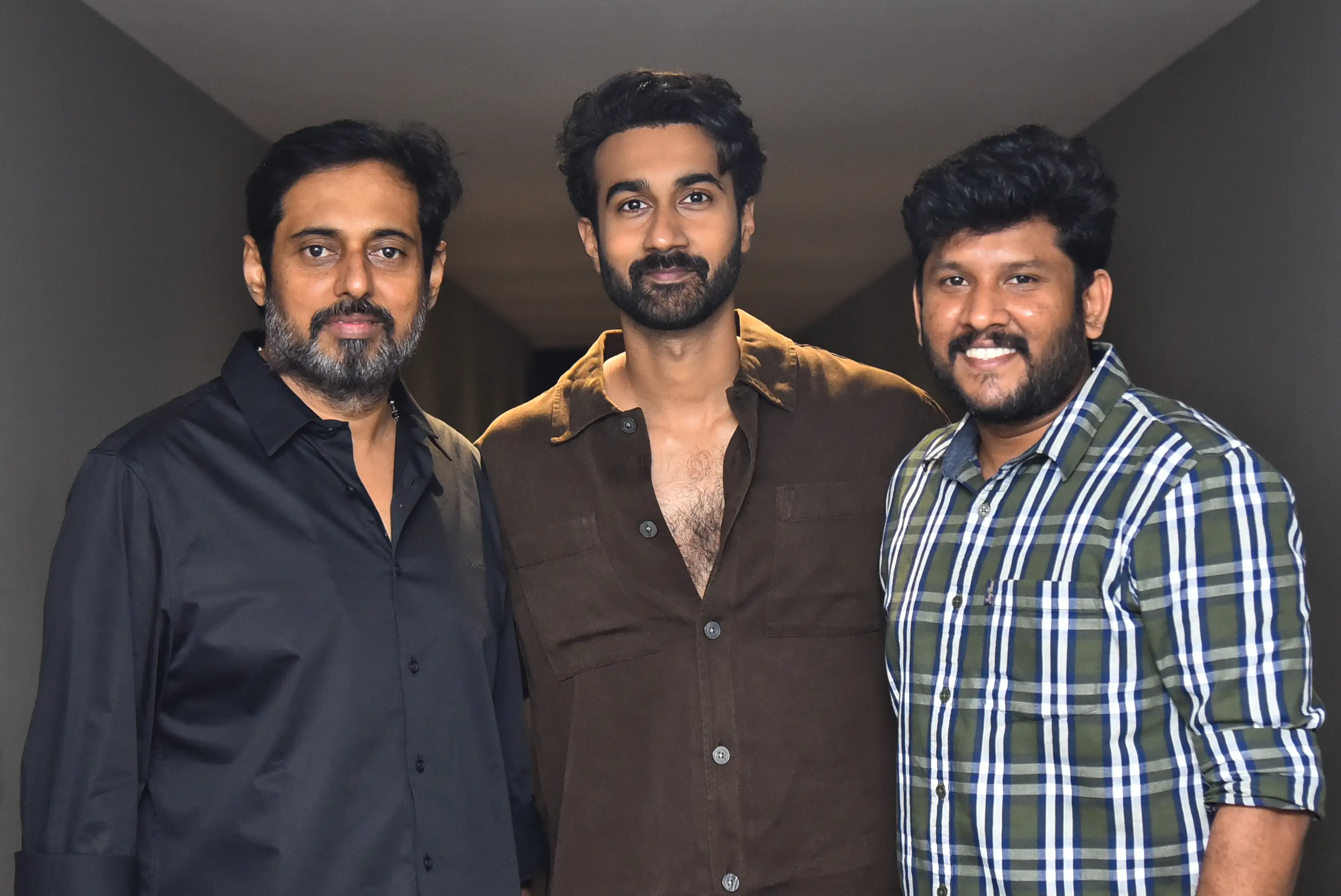 couple friendly movie trailer release event photos (1)