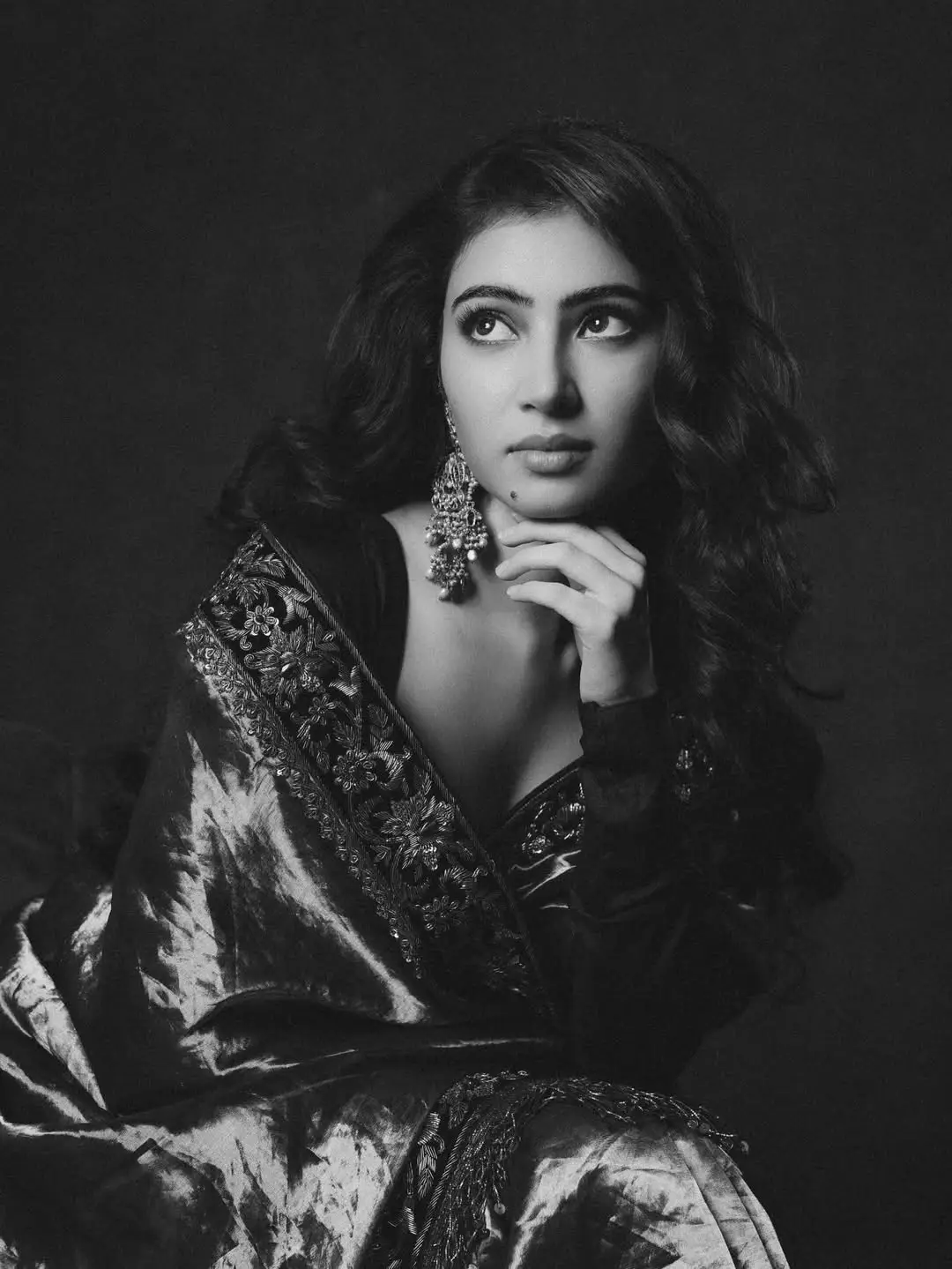 dhurandhar heroine sara arjun latest photos