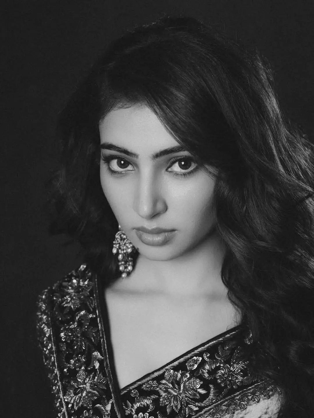 dhurandhar heroine sara arjun latest photos