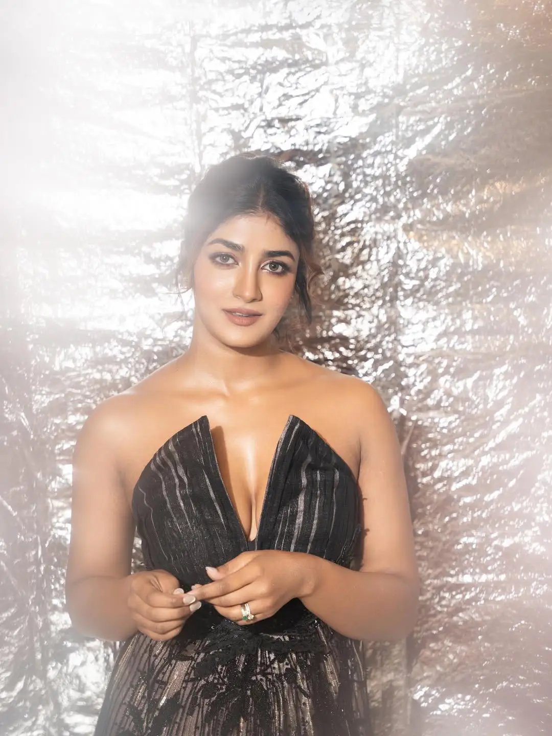 dimple hayati latest photos (2)